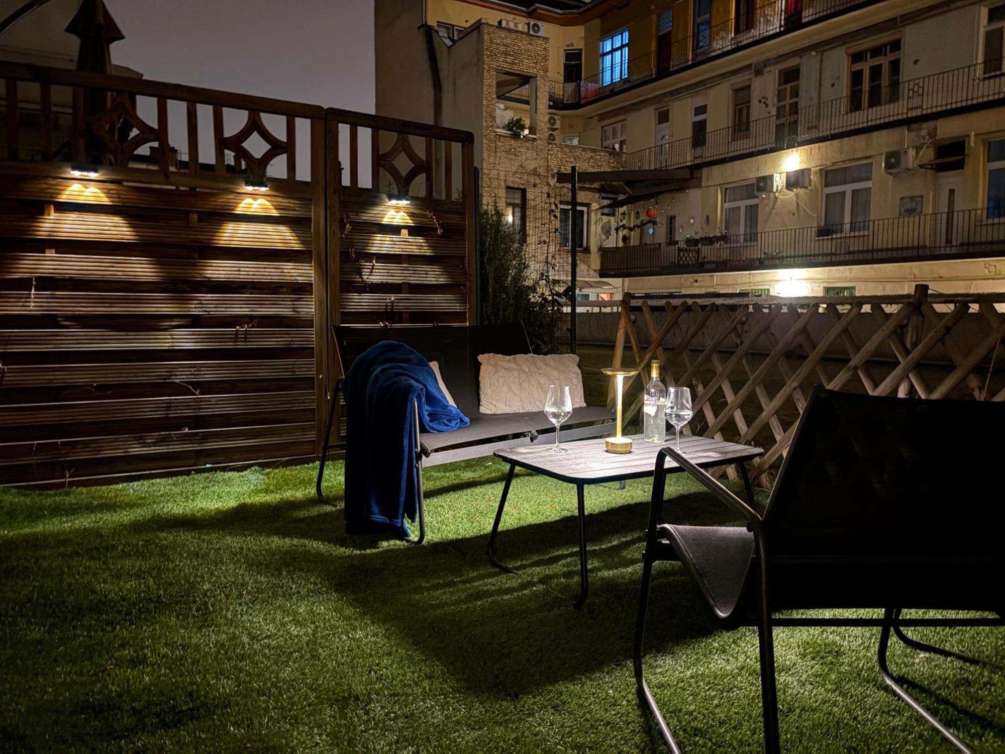Gr8 Garden - Apartment 48Sqm - Free Parking, Budapest